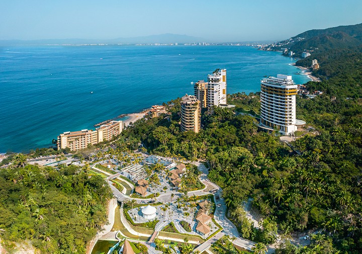 aerial-photo-hotel-mousai-tierraluna-puerto-vallarta